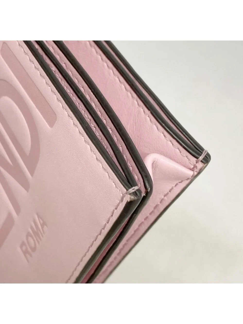 Fendi Wallet Leather Pink Gold